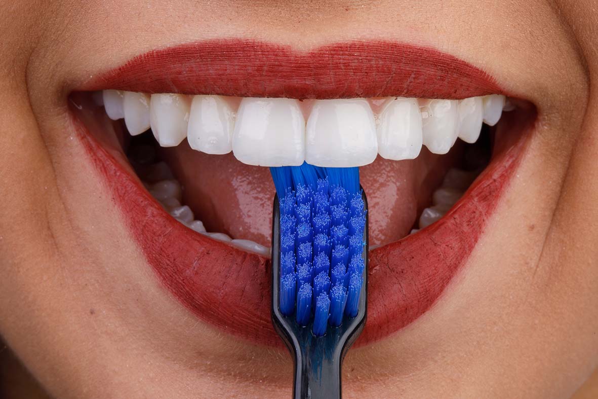 Você sabe quando fazer a limpeza dos dentes?