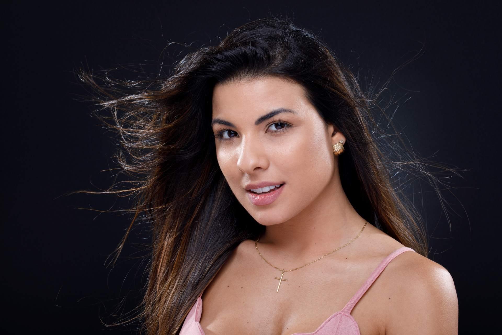 faceta de resina fiz e nao gostei